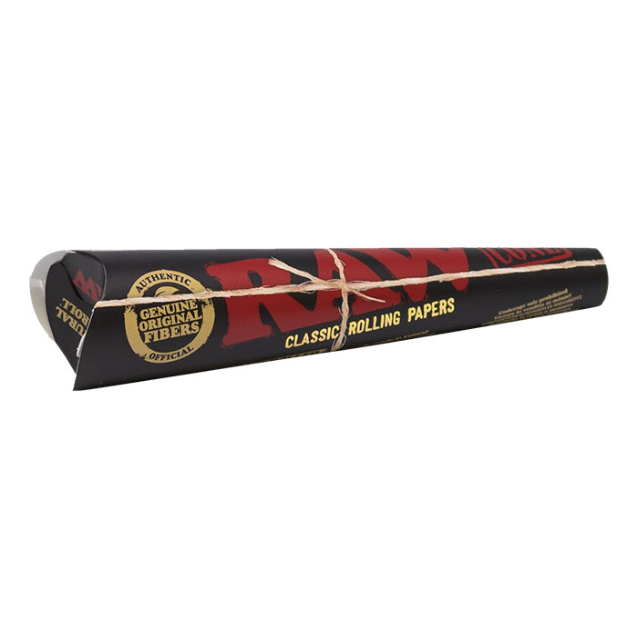 RAW Black 1¼ Classic Pre-Rolled Cones Display Of 32